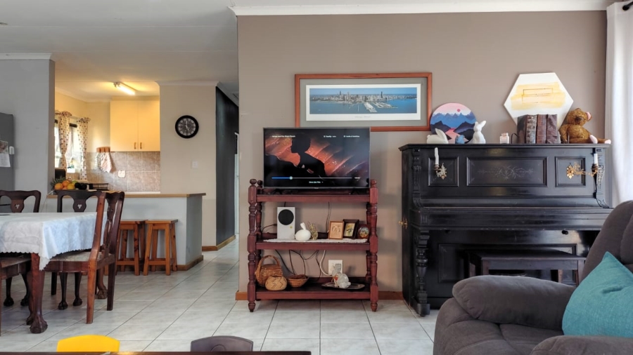 2 Bedroom Property for Sale in Kabega Park Eastern Cape